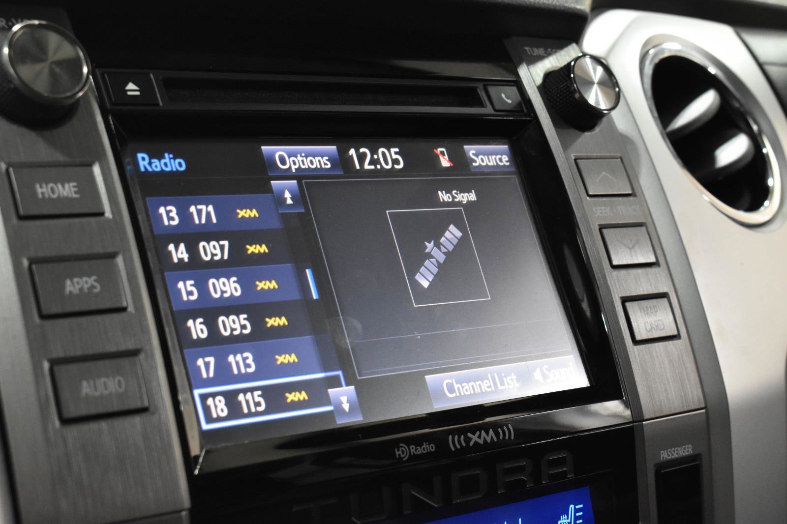 Used 2015 Toyota Tundra Limited image 16