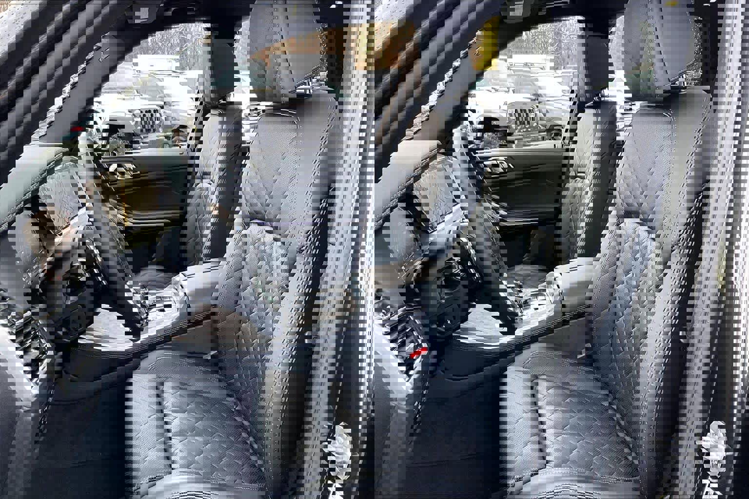 Used 2023 BMW X5 xDrive40i w/ Luxury Seating Package image 8