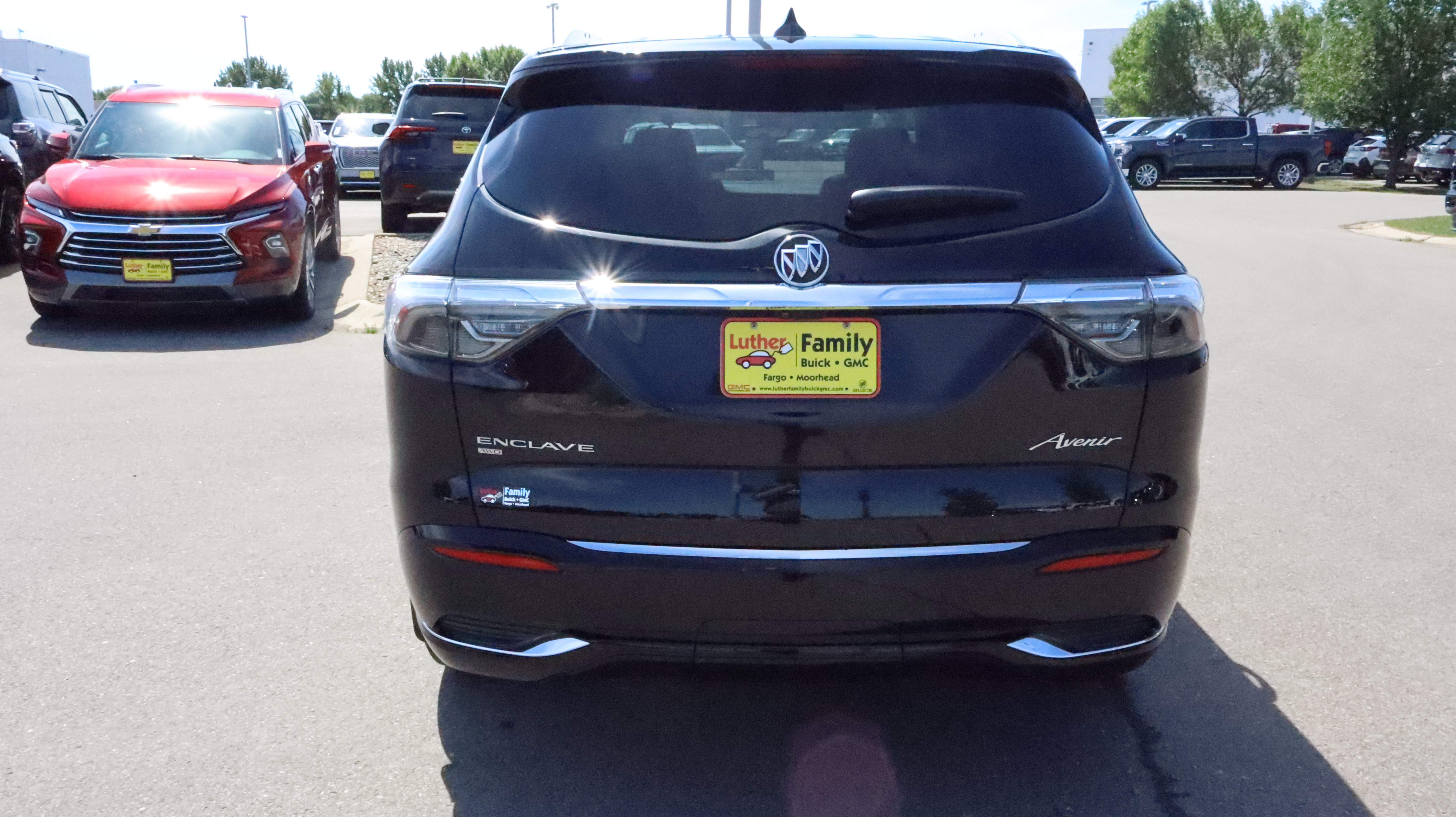 Certified 2024 Buick Enclave Avenir w/ Avenir Technology Package AWD/4WD image 6