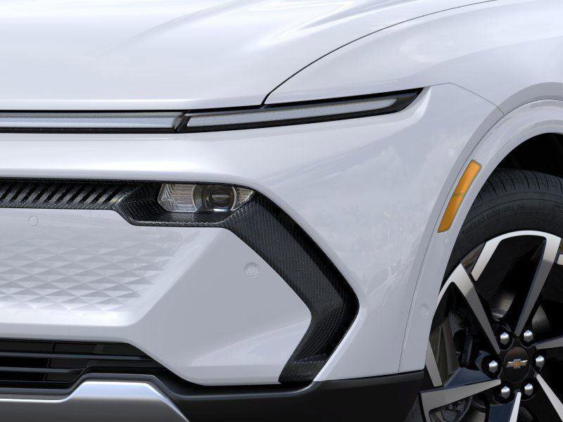 New 2025 Chevrolet Equinox EV LT w/ Convenience Package image 10