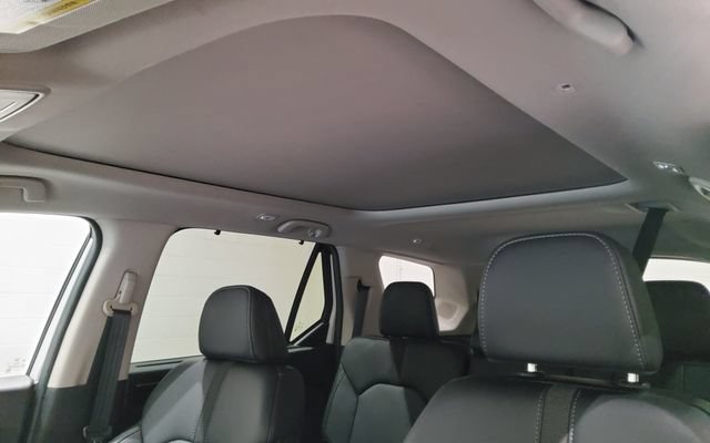 Certified 2025 Honda Pilot Touring image 27