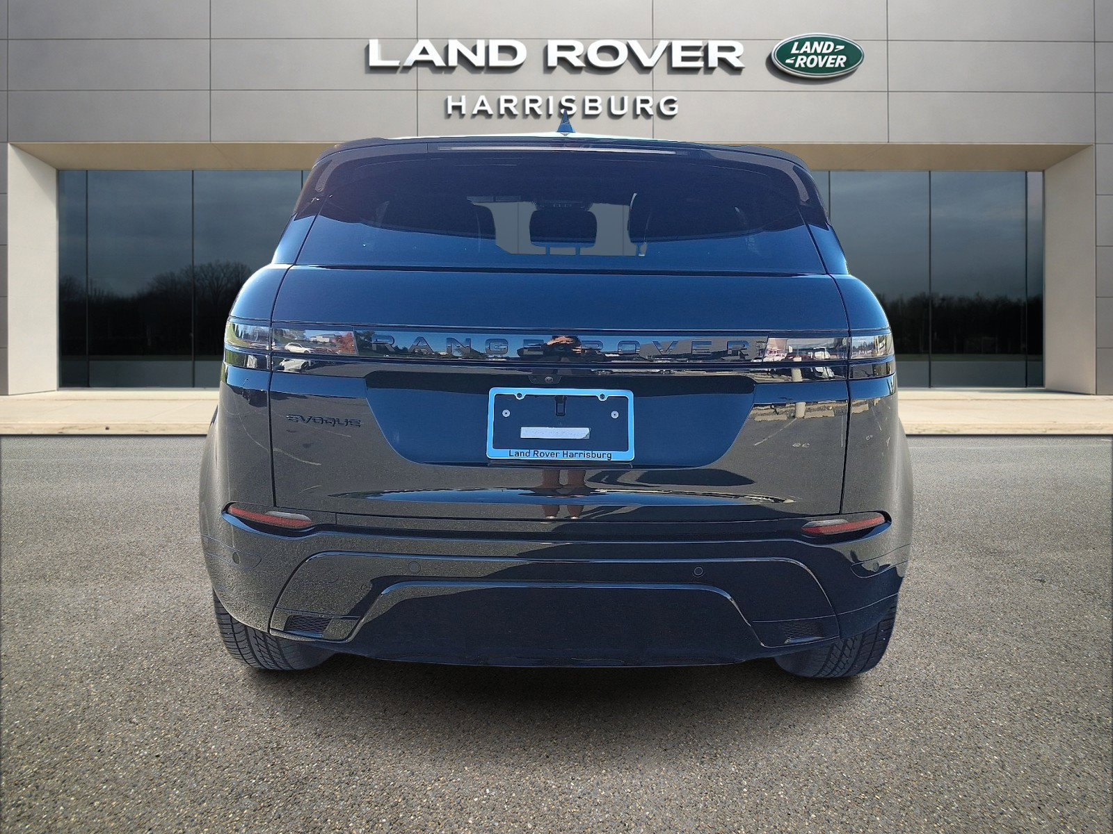 Used 2025 Land Rover Range Rover Evoque Dynamic SE AWD/4WD image 3