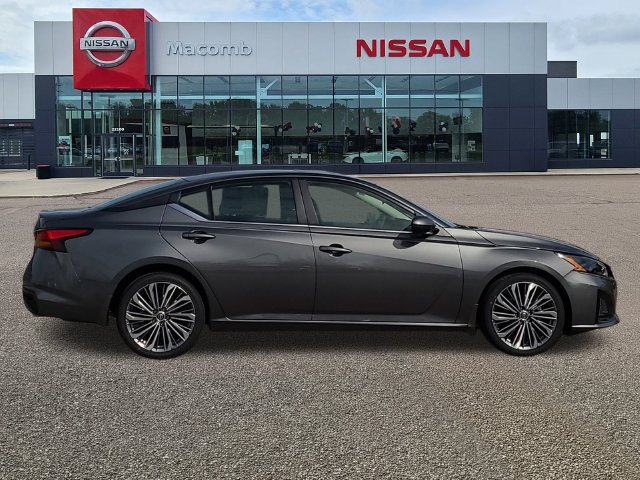 New 2026 Nissan Altima 2.5 SV w/ SV Premium Package FWD image 8