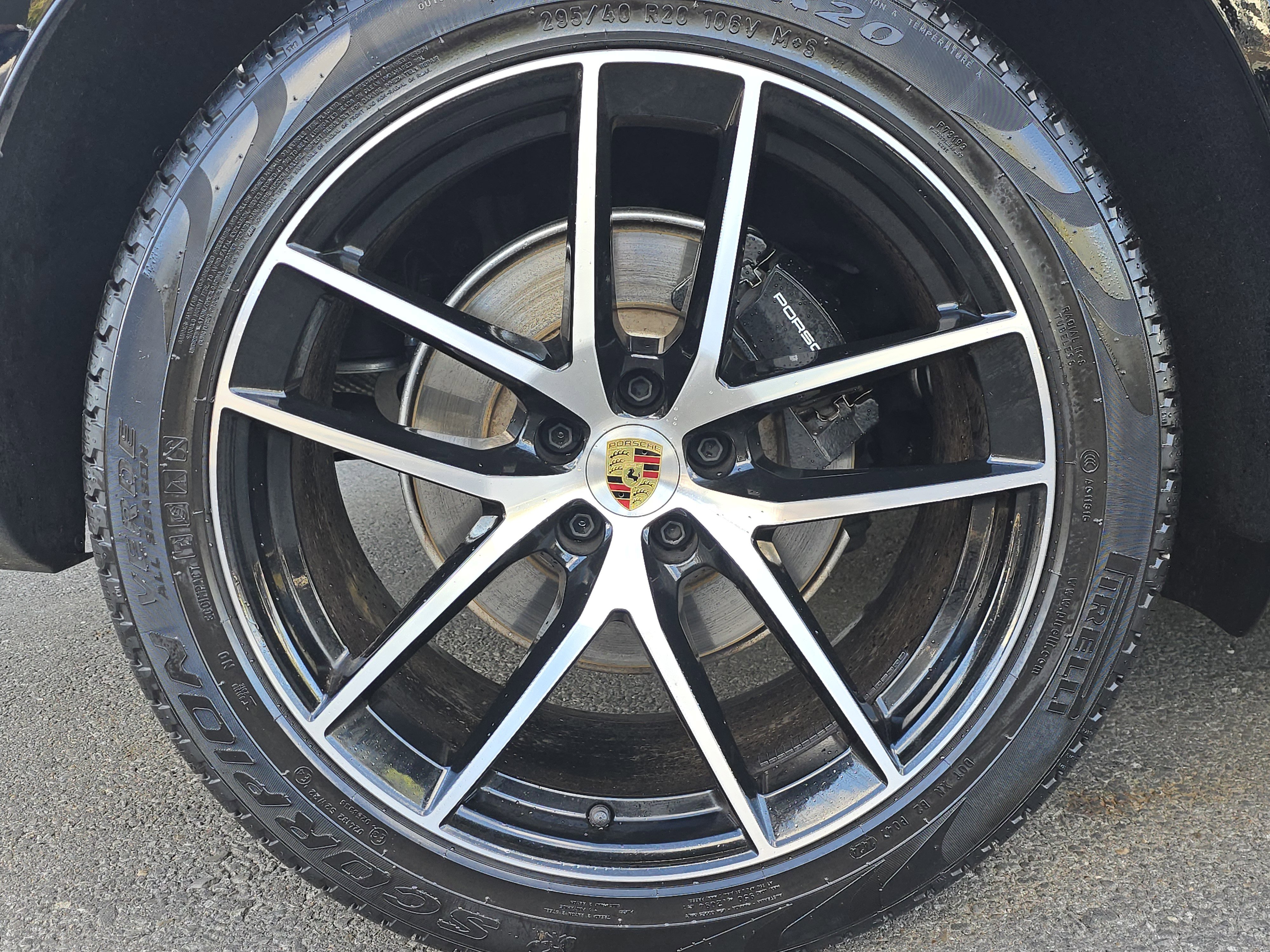 Certified 2025 Porsche Macan image 28