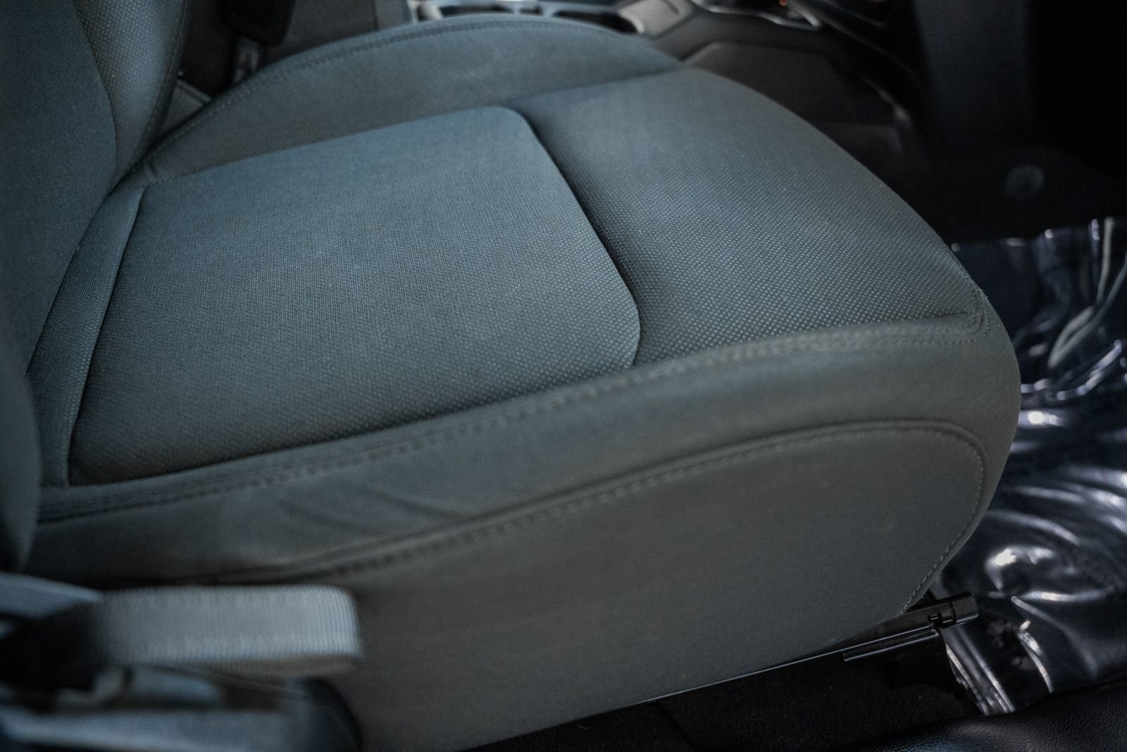 Used 2018 Jeep Wrangler Unlimited Sahara image 38