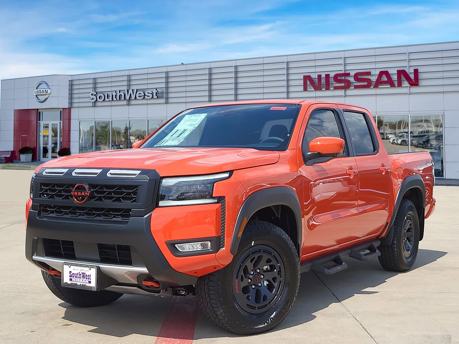 New 2026 Nissan Frontier PRO-4X w/ Pro-4x Convenience Package