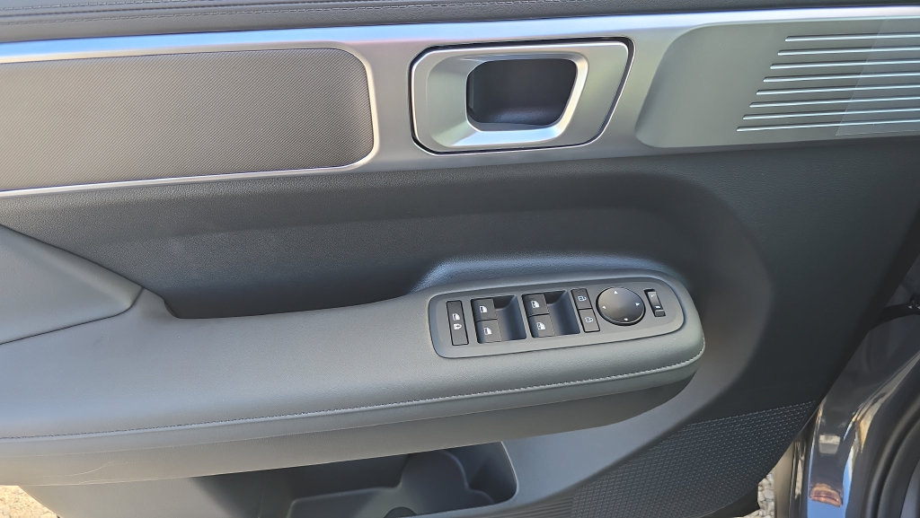 New 2027 Hyundai Santa Fe SEL FWD image 15