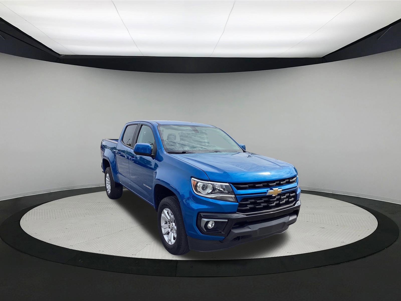 Used 2022 Chevrolet Colorado LT w/ Luxury Package AWD/4WD image 2