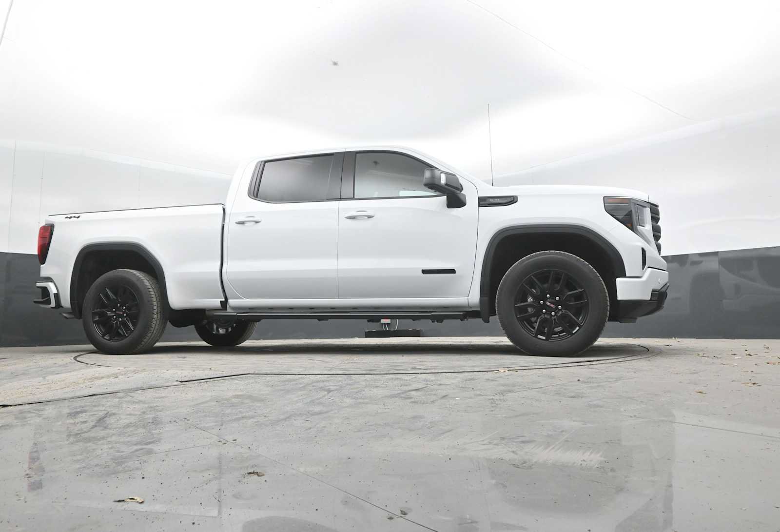 New 2026 GMC Sierra 1500 Elevation w/ Preferred Package AWD/4WD image 44