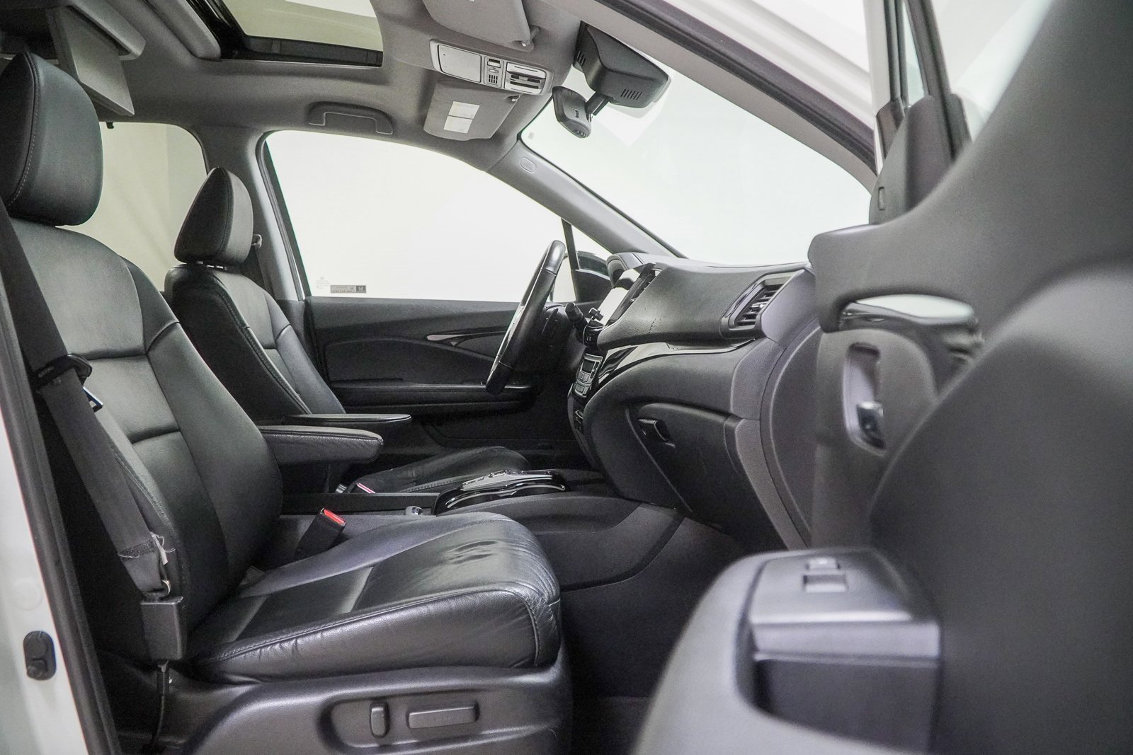 Used 2020 Honda Pilot Touring image 40