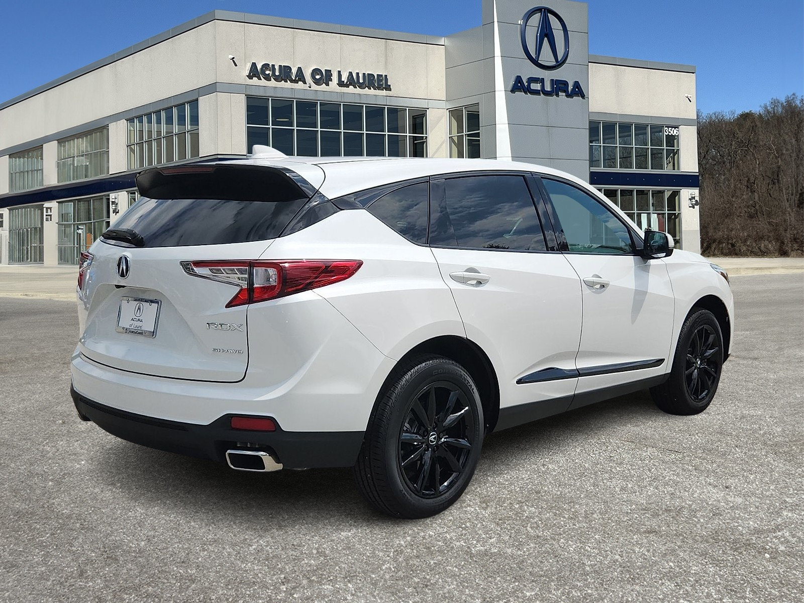 New 2026 Acura RDX SH-AWD image 4