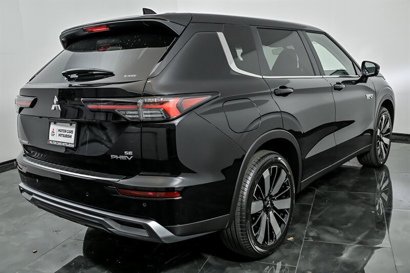 New 2026 Mitsubishi Outlander SE AWD/4WD image 8