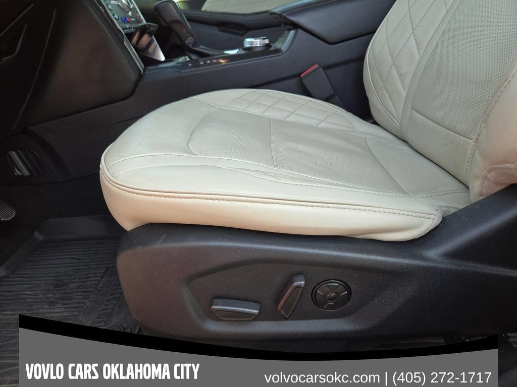 Used 2019 Ford Explorer Platinum AWD/4WD image 19
