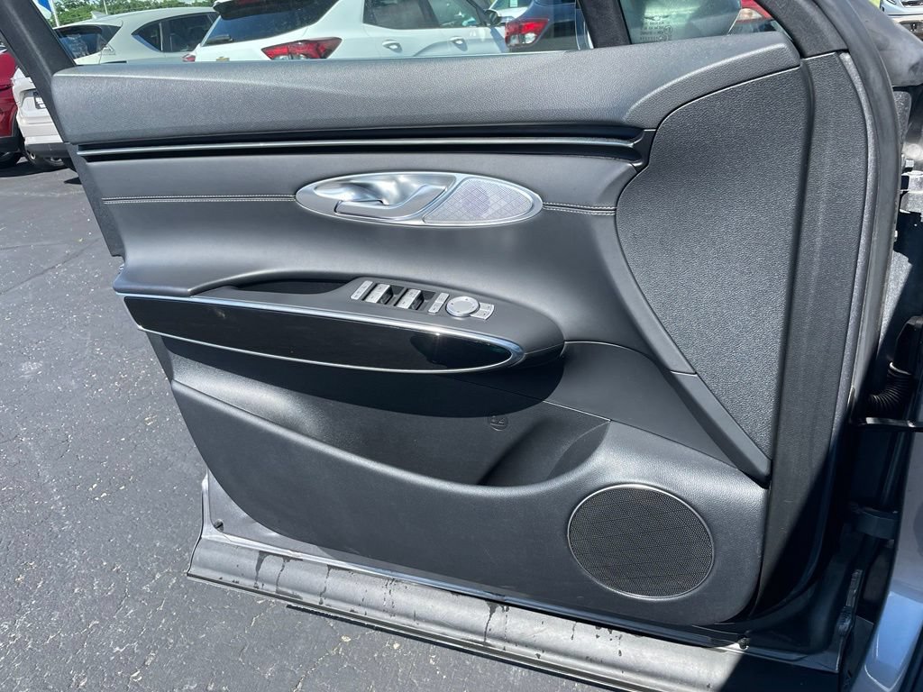 Used 2025 Genesis GV70 2.5T AWD/4WD image 45