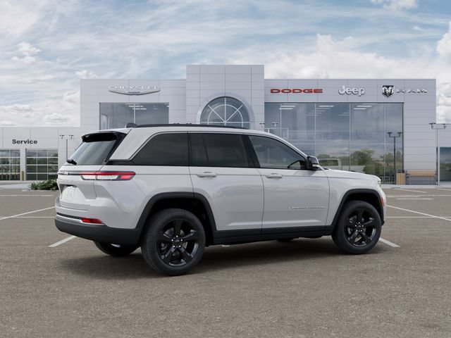 New 2026 Jeep Grand Cherokee Limited w/ Limited Altitude Package AWD/4WD image 4
