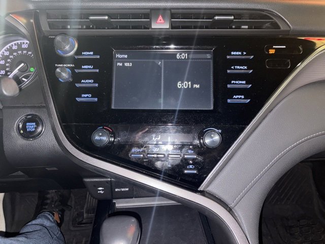 Used 2018 Toyota Camry SE image 8