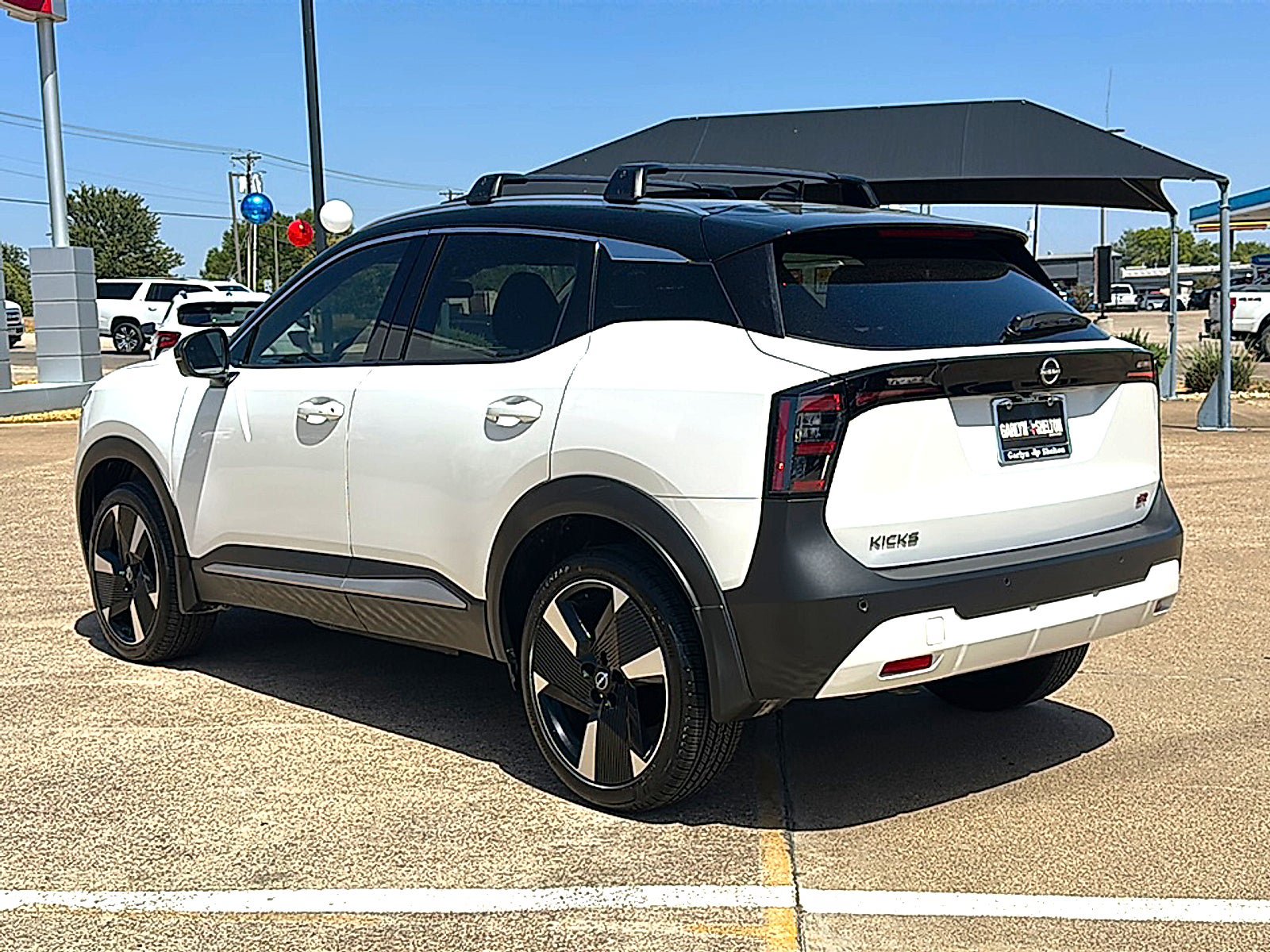 Certified 2025 Nissan Kicks SR FWD image 6