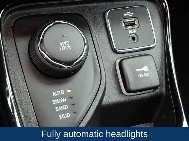 Used 2018 Jeep Compass Latitude w/ Popular Equipment Group image 16