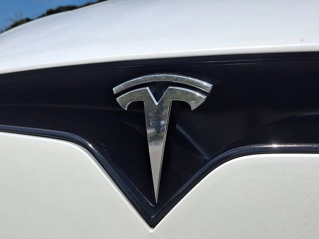 Used 2022 Tesla Model X image 34