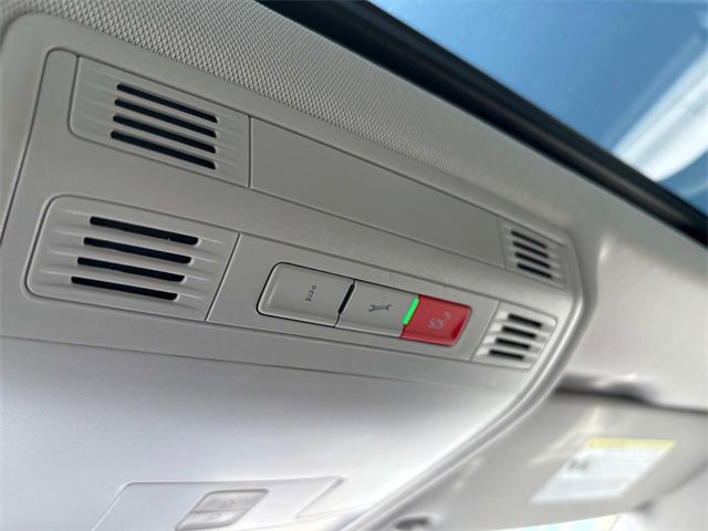 Certified 2024 Volkswagen Taos SE w/ Panoramic Sunroof Package image 40