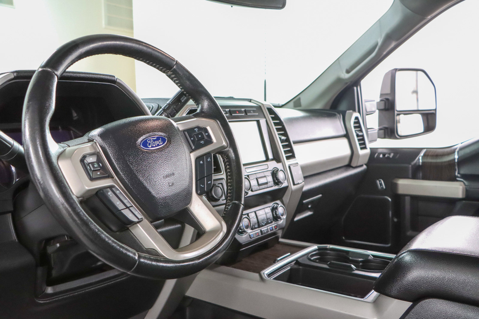 Used 2021 Ford F250 Lariat w/ Lariat Value Package AWD/4WD image 24