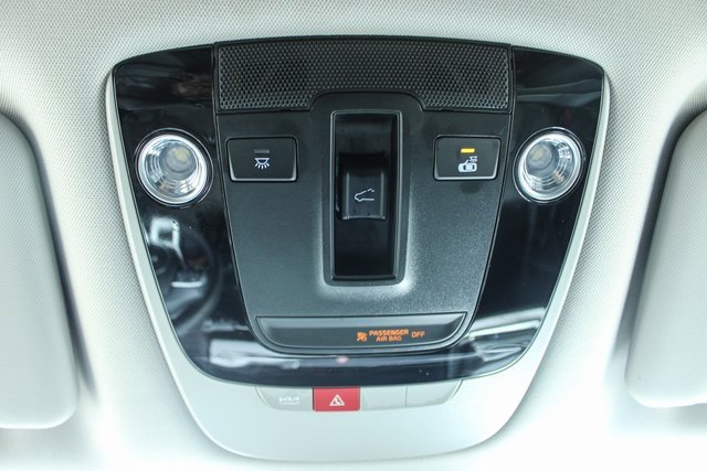 Used 2025 Kia Sportage SX image 32