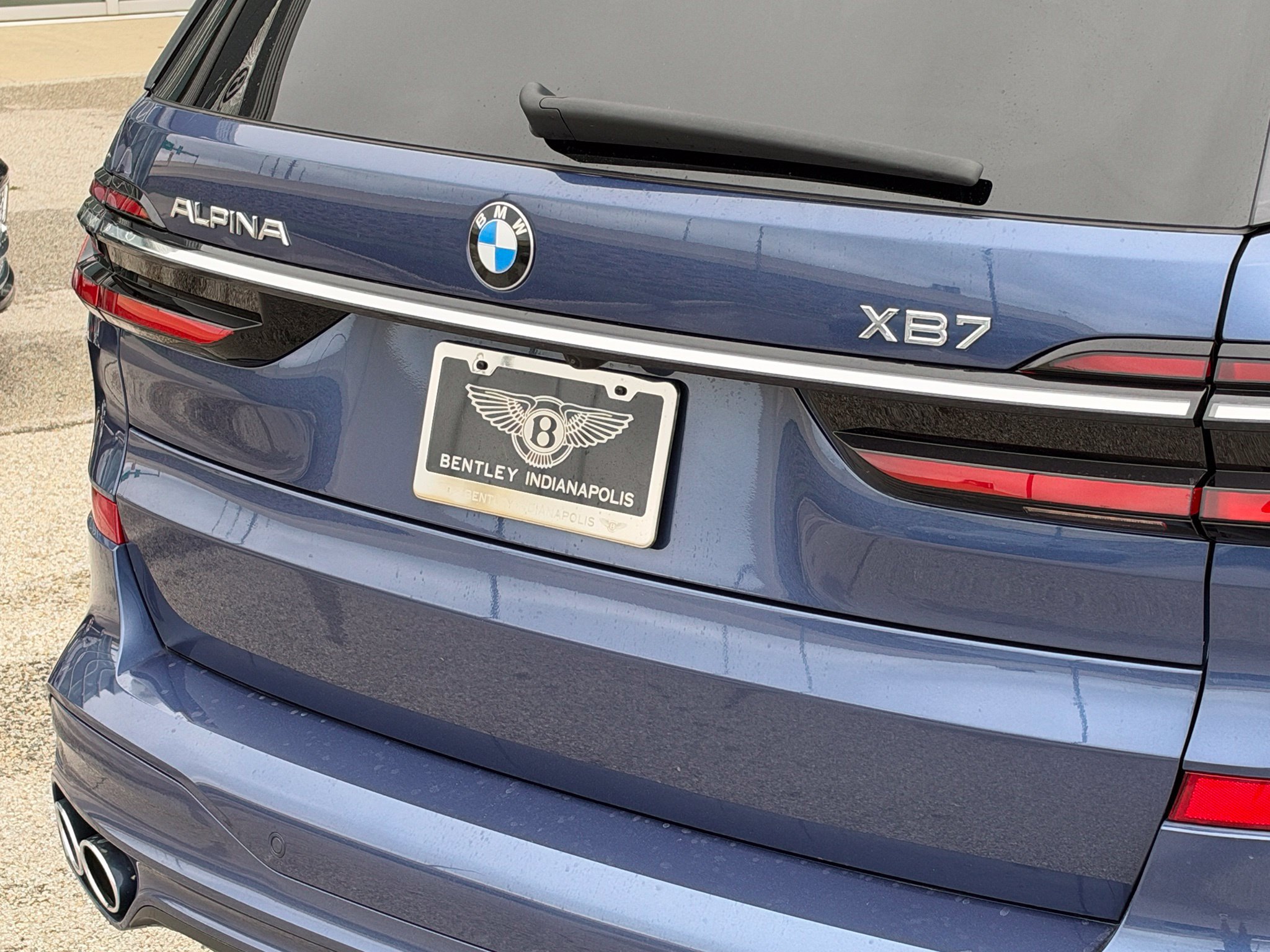 Used 2025 BMW ALPINA XB7 AWD/4WD image 9