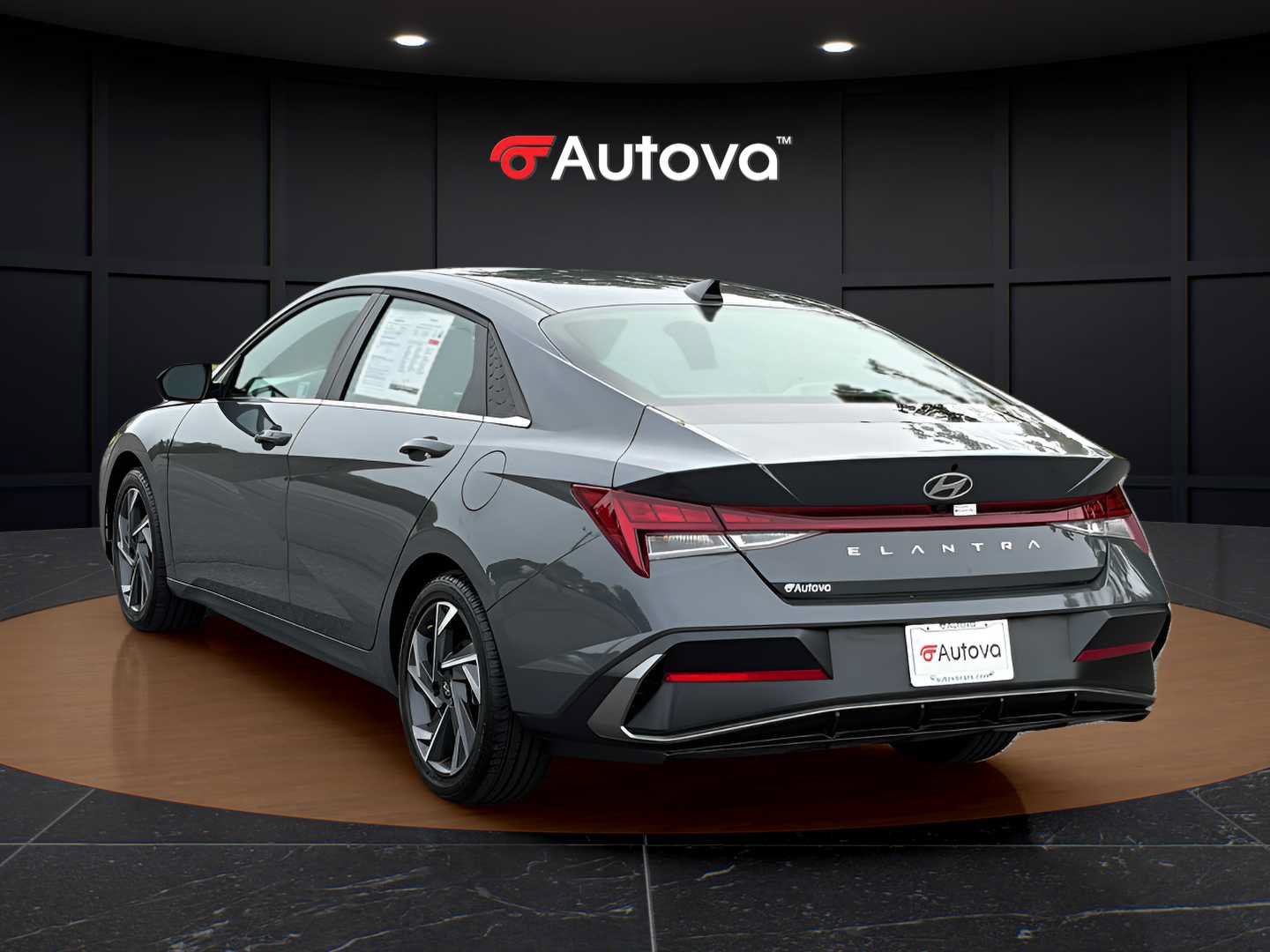 Used 2025 Hyundai Elantra SEL FWD image 3