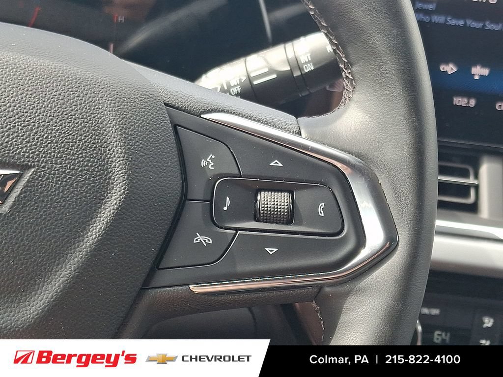 Certified 2026 Chevrolet Trax LT w/ Midnight Edition FWD image 24