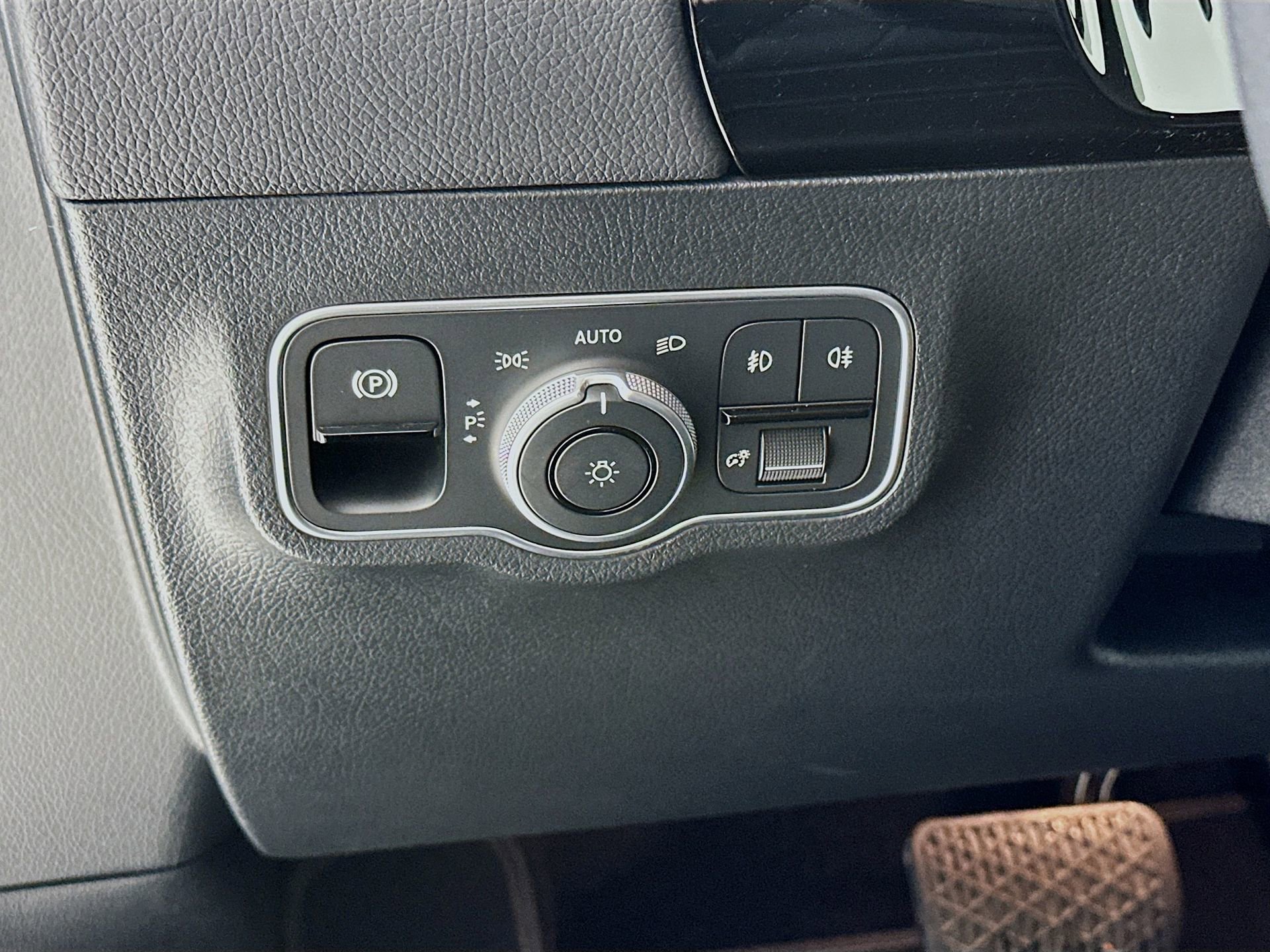 Certified 2025 Mercedes-Benz GLA 250 4MATIC image 11