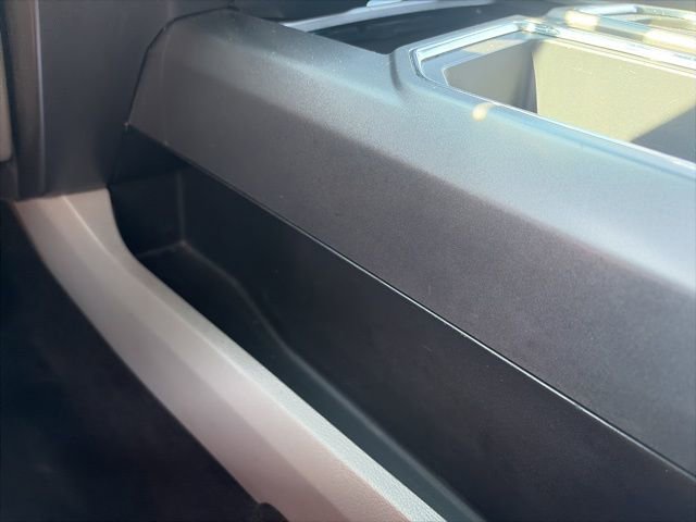 Used 2018 Ford F150 XLT w/ Equipment Group 302A Luxury AWD/4WD image 20