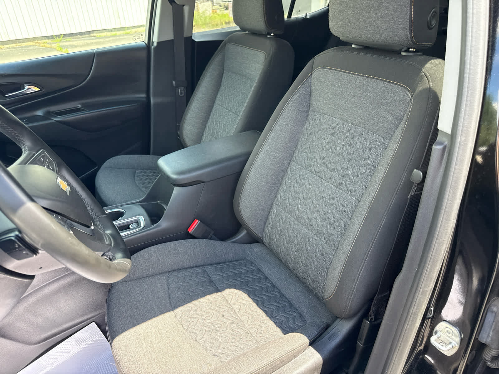 Used 2023 Chevrolet Equinox LT AWD/4WD image 15