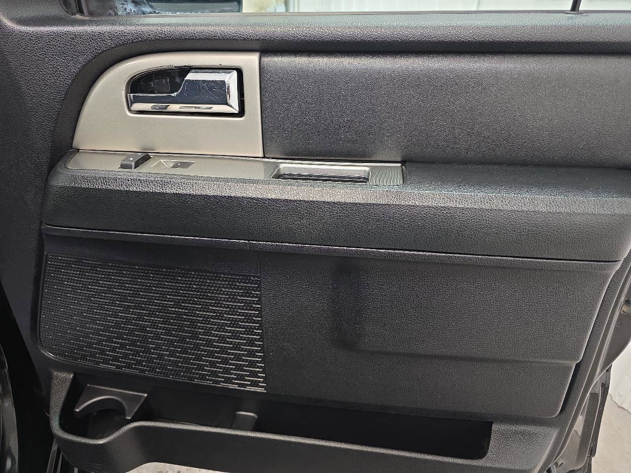 Used 2016 Ford Expedition XLT AWD/4WD image 40