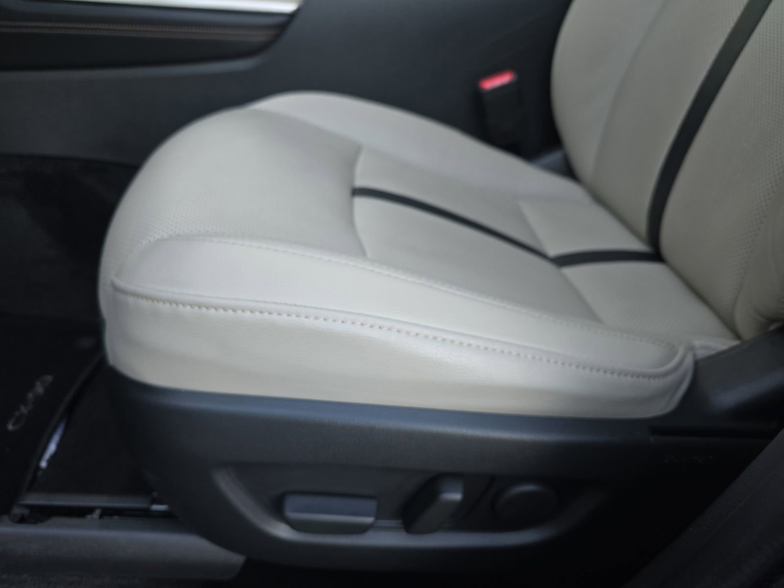 Used 2025 MAZDA CX-90 3.3 Turbo w/ Premium Sport Pkg image 32