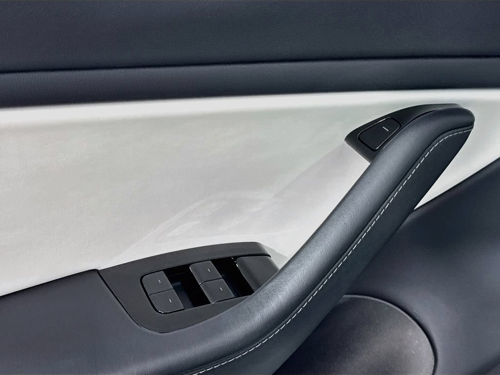 Used 2019 Tesla Model 3 Standard Range RWD image 15