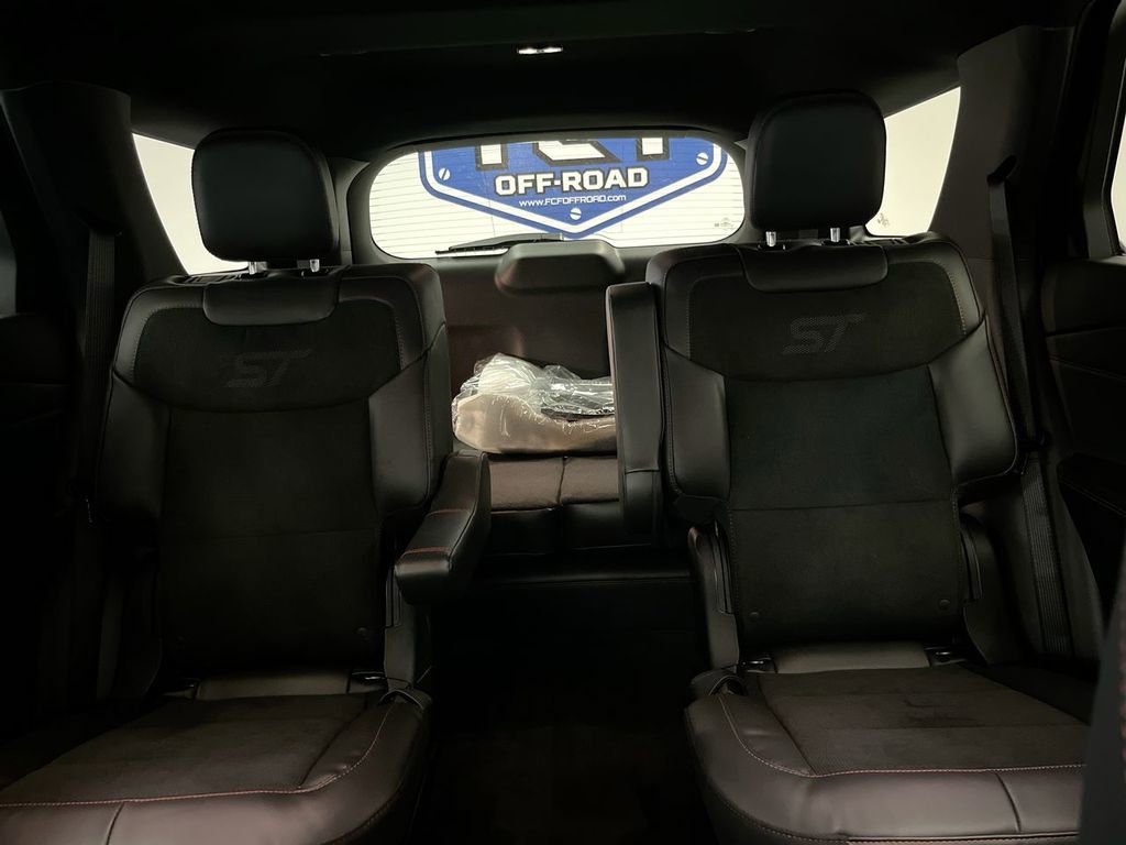 New 2026 Ford Explorer ST w/ Sun And Sound Package image 23