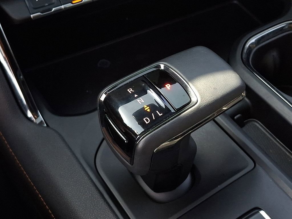 Used 2024 GMC Sierra 1500 AT4 w/ Technology Package image 15