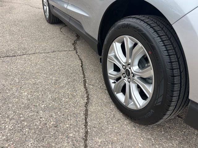 Certified 2024 Ford Edge Titanium w/ Equipment Group 301A image 28