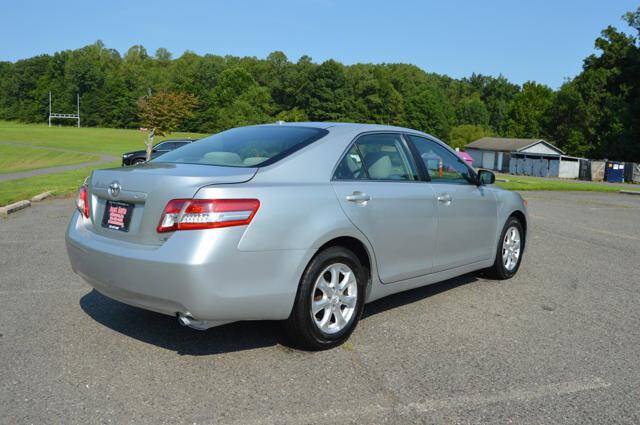 Used 2011 Toyota Camry LE w/ LE Extra-Value Pkg FWD image 8