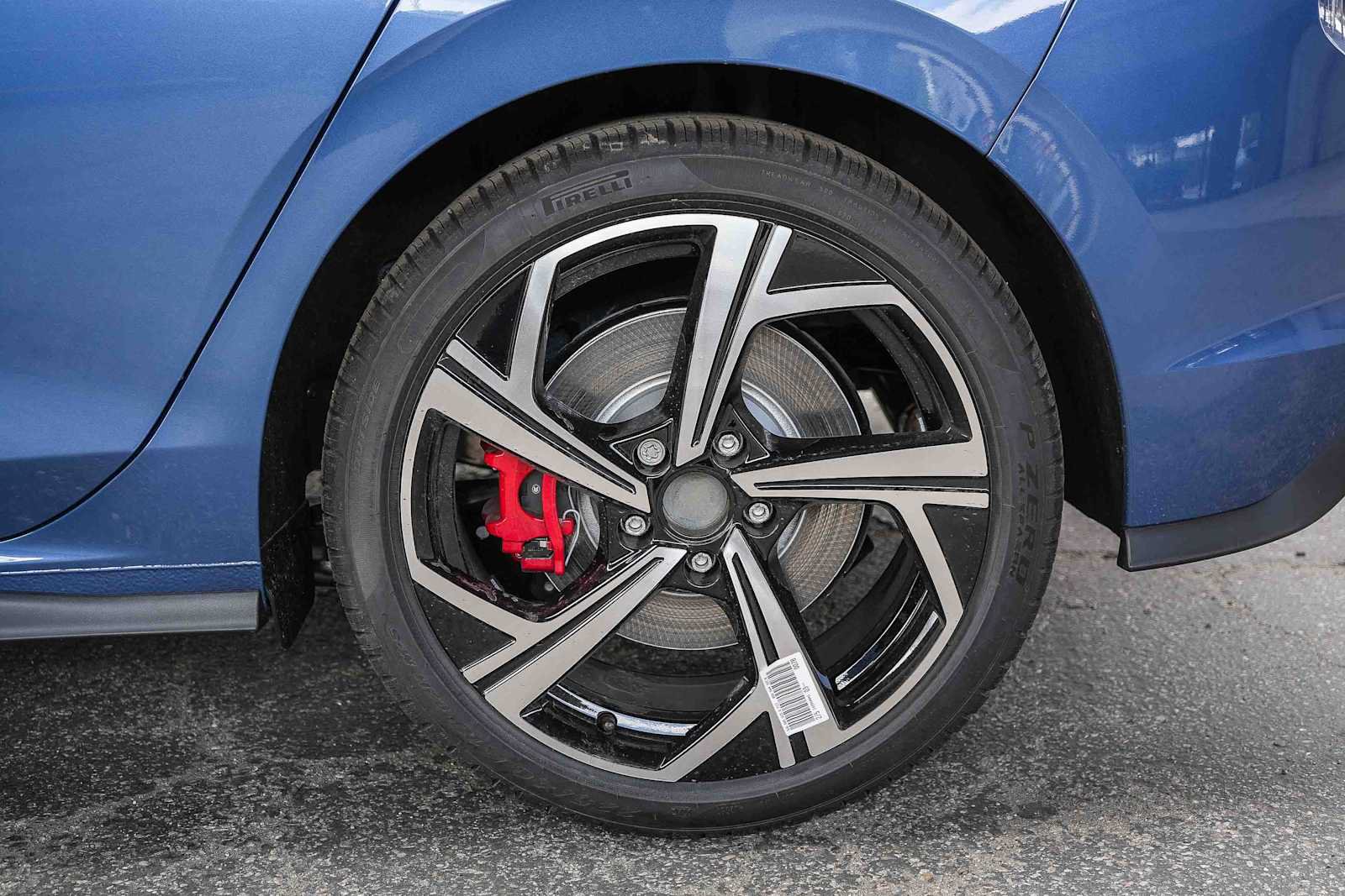 New 2026 Volkswagen GTI SE FWD image 10
