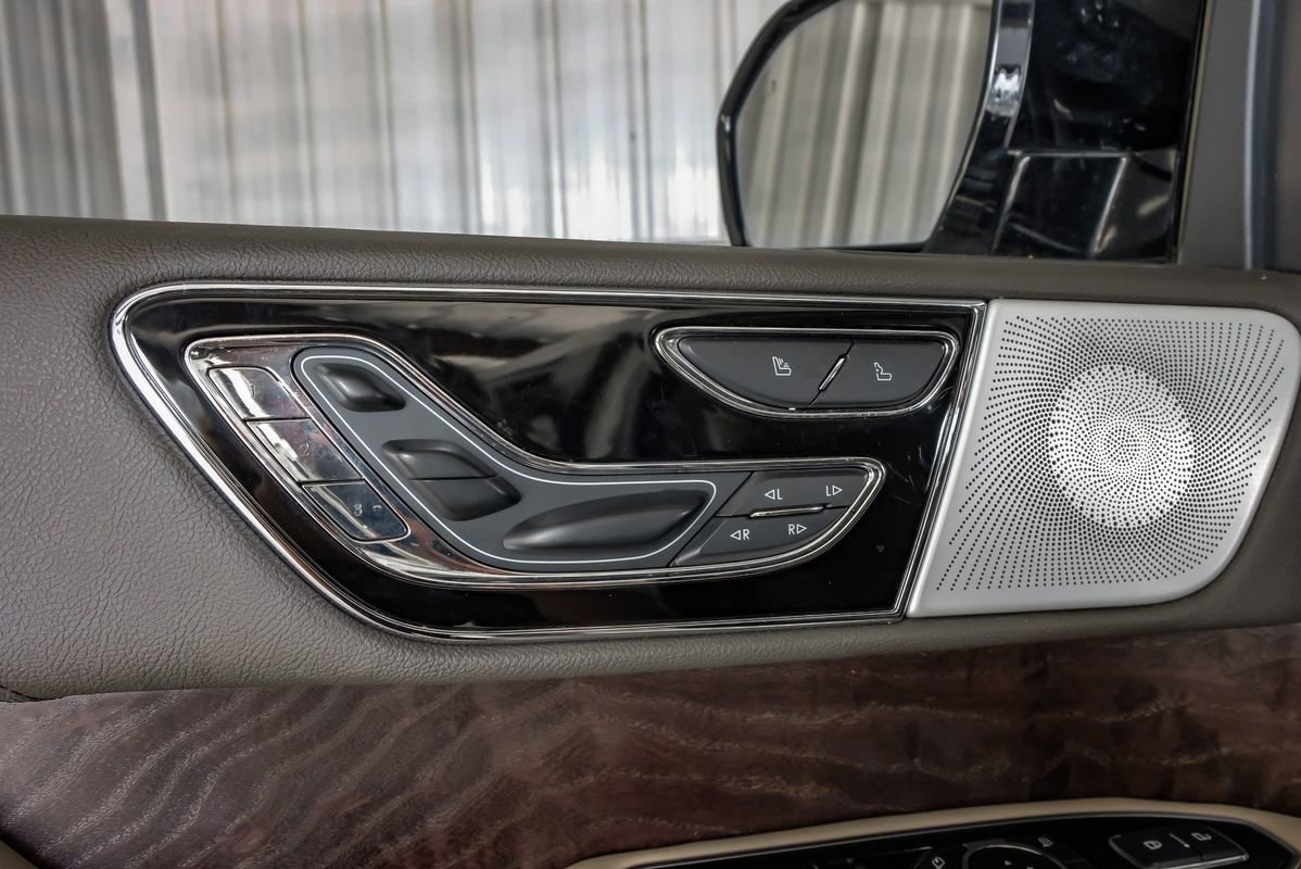 Used 2022 Lincoln Navigator L Reserve AWD/4WD image 46