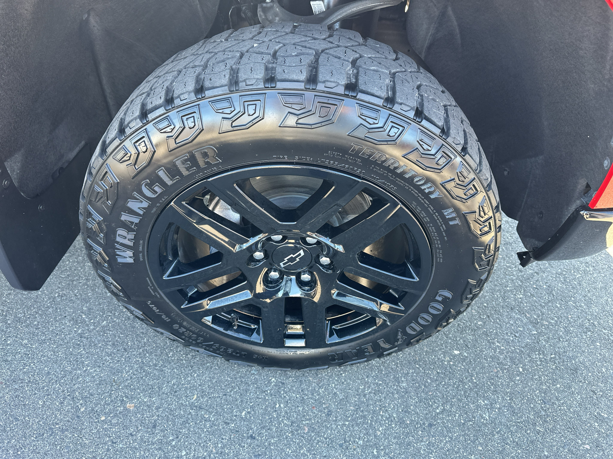 Used 2024 Chevrolet Silverado 1500 LT Trail Boss AWD/4WD image 9