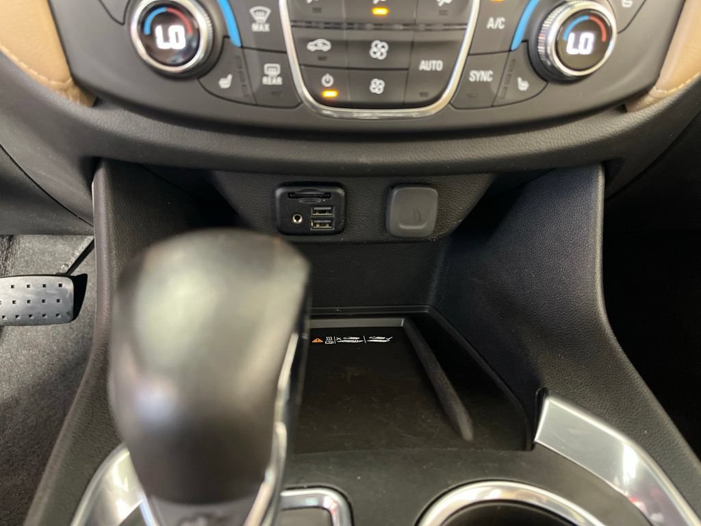 Certified 2022 Chevrolet Traverse Premier AWD/4WD image 40