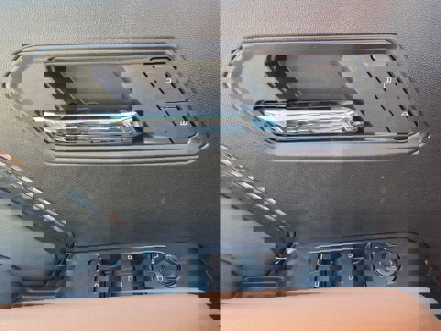 New 2026 GMC Canyon AT4 image 17