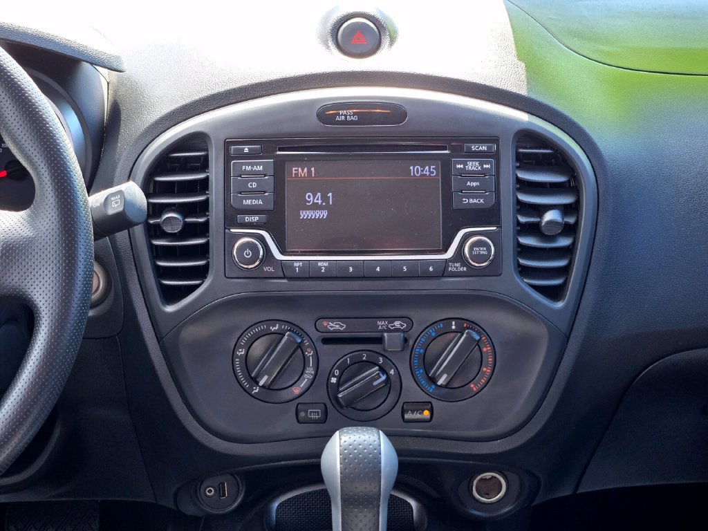 Used 2016 Nissan Juke S FWD image 17