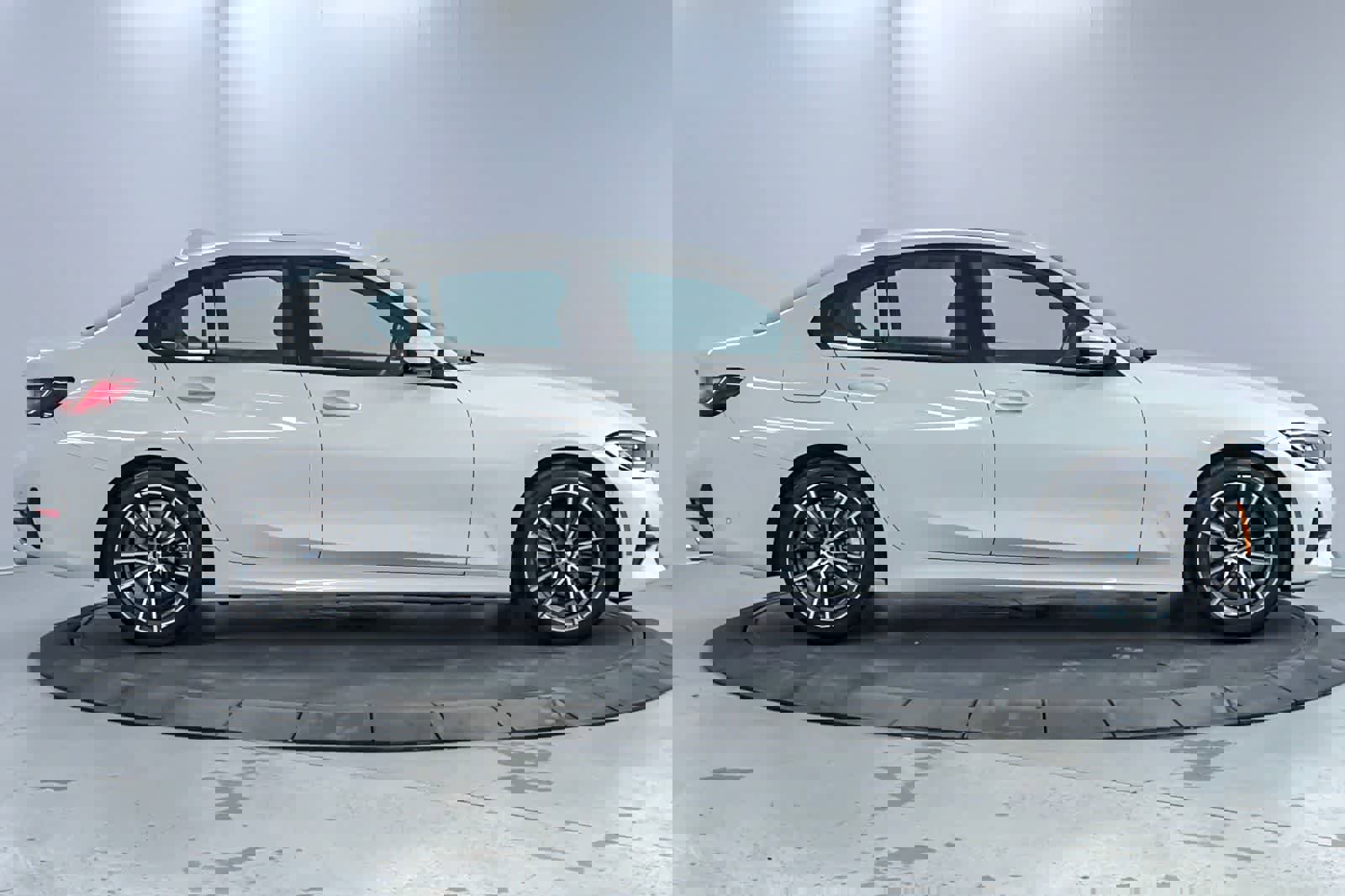 Used 2019 BMW 330i Sedan RWD image 8