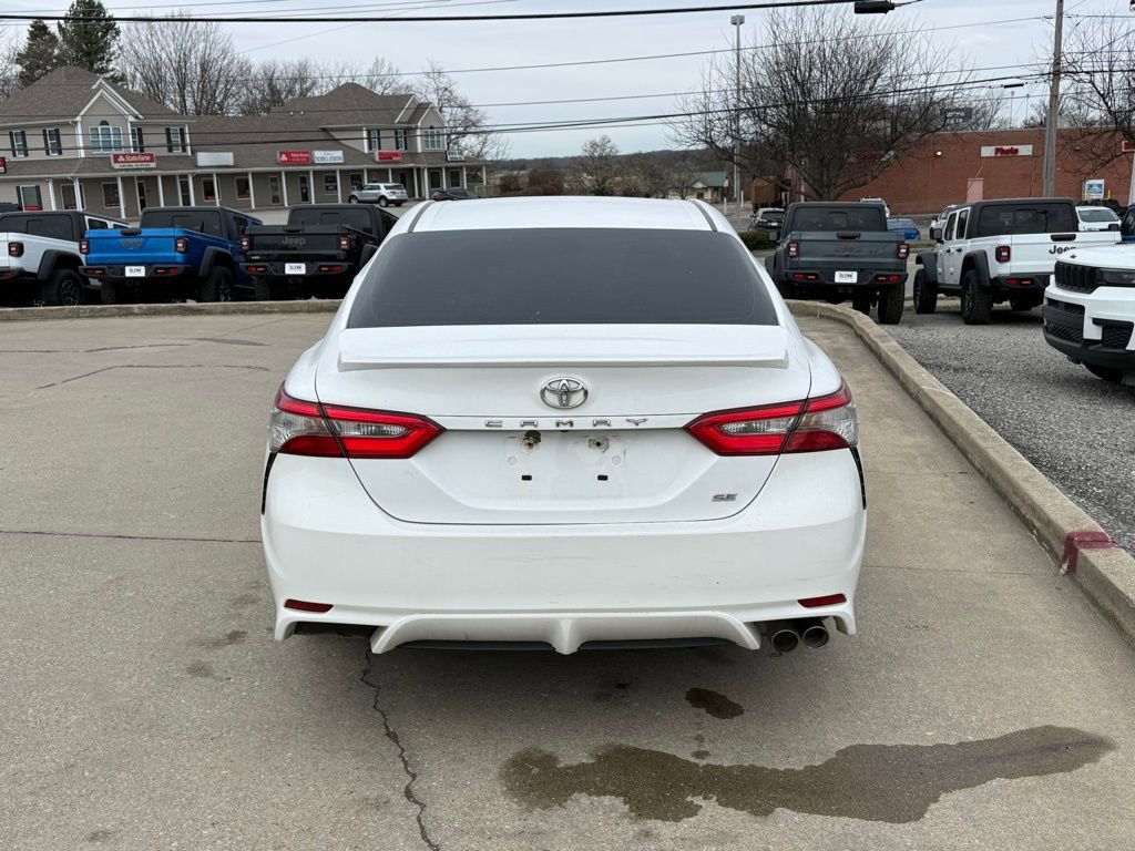 Used 2018 Toyota Camry SE image 7