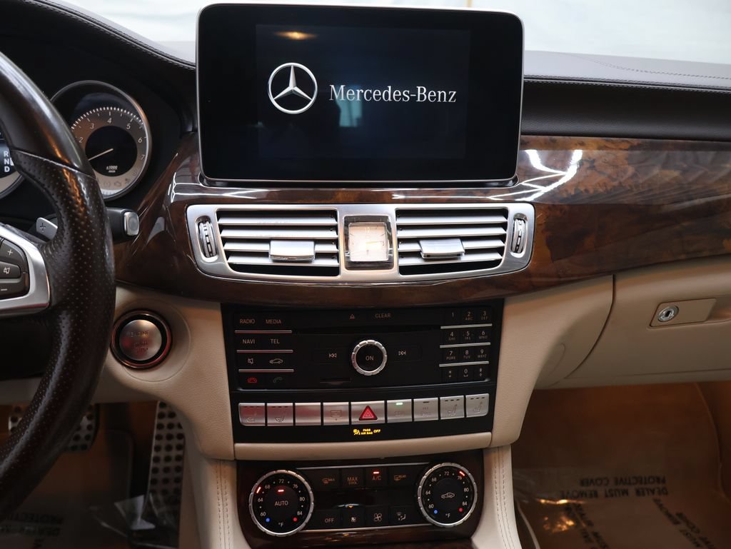 Used 2015 Mercedes-Benz CLS 550 4MATIC w/ Premium Package image 23