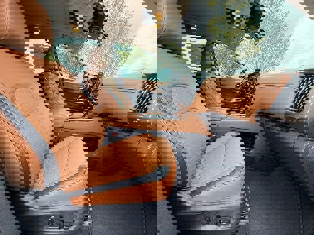 Used 2024 Nissan Pathfinder Platinum w/ Cargo Package image 17