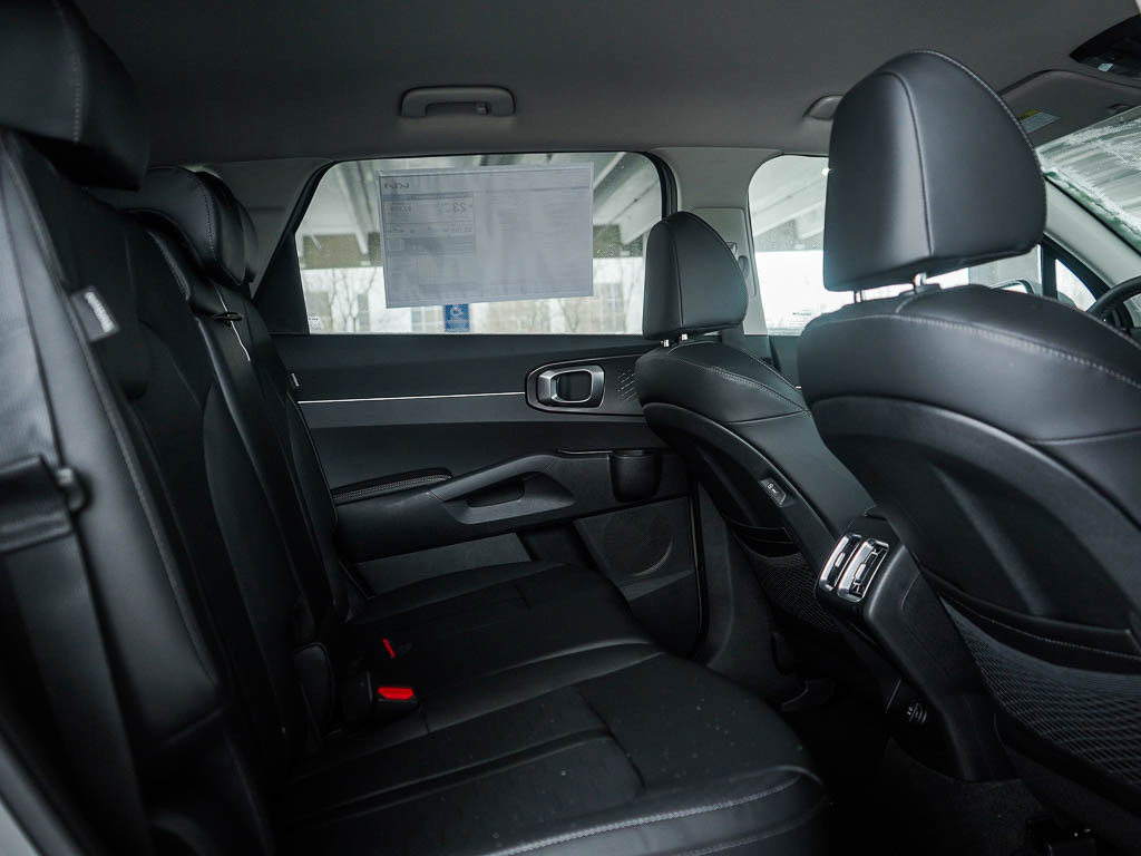 New 2026 Kia Sorento EX AWD/4WD image 13